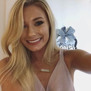 Meet your Posher, Jessica